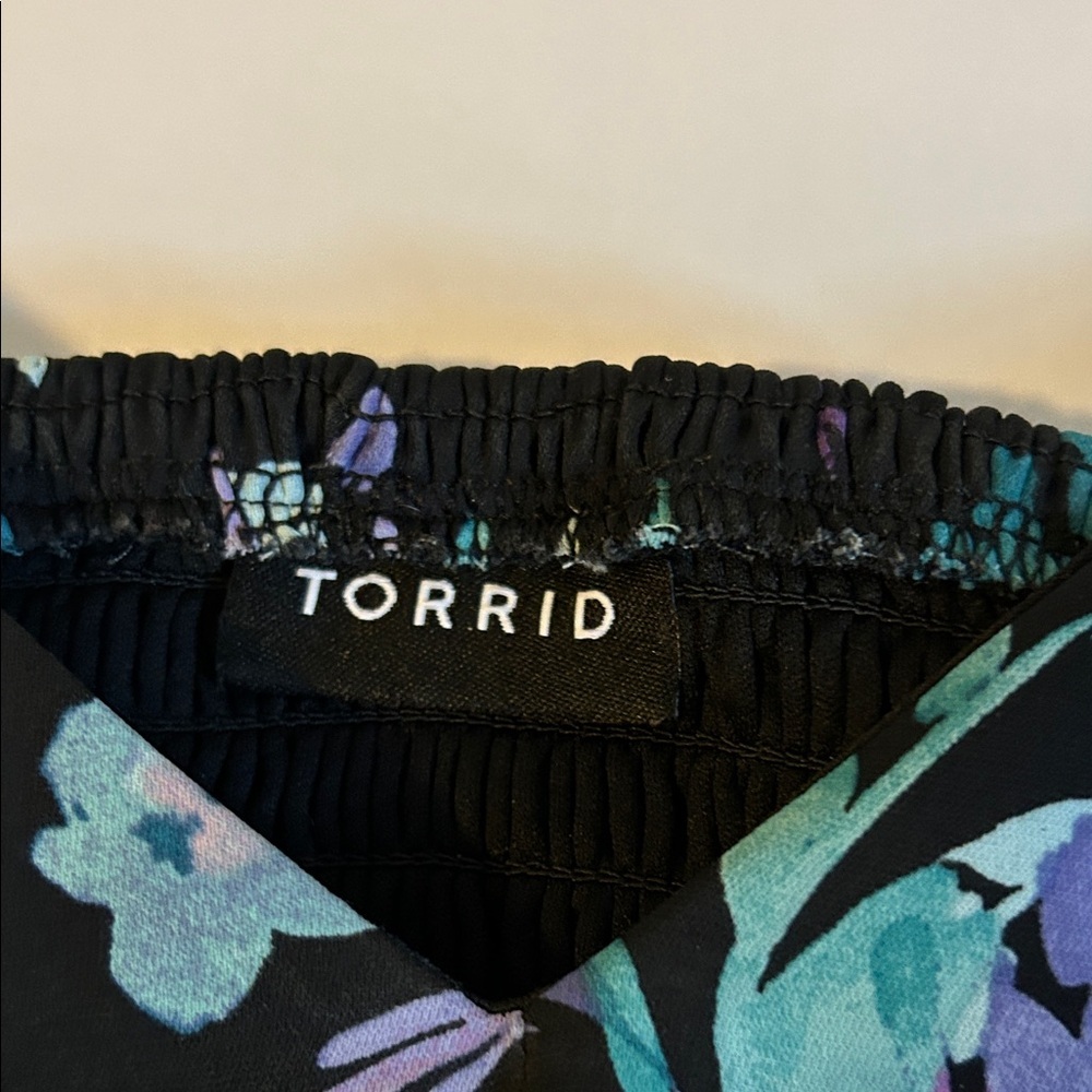 Torrid Multicolor Floral Camisole style Hi-Lo top - Picture 2 of 8